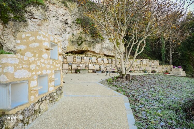 Cimetières&nbsp;: entretien, propreté et aménagements