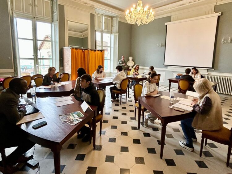 La jeunesse à la rencontre des services municipaux pour l'été